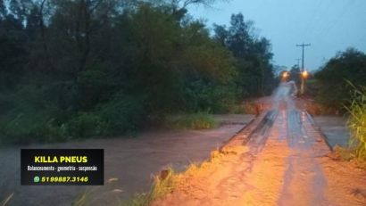 Chuvas intensas isolam comunidades no interior de Camaquã nesta terça-feira (17)