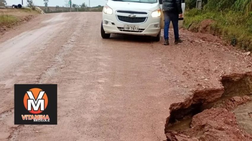 Chuvas fortes causam estragos em estradas de Amaral Ferrador nesta terça-feira
