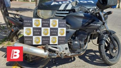 Polícia Civil prende criminoso armado e recupera motocicleta roubada em São Lourenço do Sul