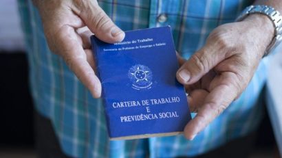 Desemprego no Brasil cai para menor taxa da história, aponta IBGE