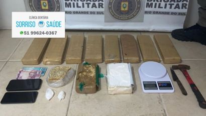 Força Tática da BM desarticula ponto de tráfico e apreende grande quantidade de drogas em Camaquã