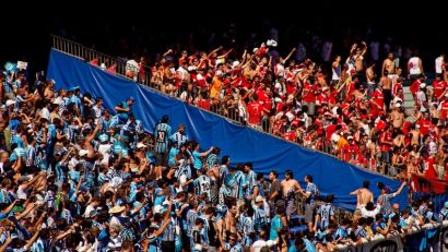 Dupla Gre-Nal larga mal no Brasileirão e revive cenário de instabilidade já visto em 2025