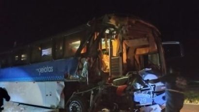 LIBERADOS DO HOSPITAL AS VÍTIMAS DO ACIDENTE ENTRE ÔNIBUS E CARRETA