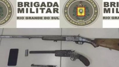 HOMEM É PRESO EM FLAGRANTE POR PORTE ILEGAL DE ARMAS DE FOGO