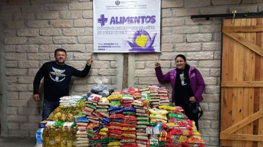 1º BARRA MOTO SOLIDÁRIO ARRECADA CERCA 750KG DE ALIMENTOS NÃO PERECÍVEIS