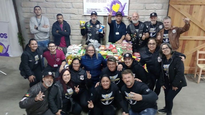 1º BARRA MOTO SOLIDÁRIO ARRECADA CERCA 750KG DE ALIMENTOS NÃO PERECÍVEIS