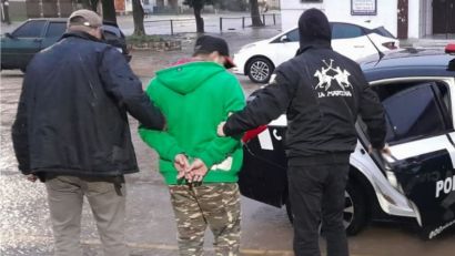 SUSPEITO DE ASSINAR HOMEM É PRESO PELA POLÍCIA CIVIL
