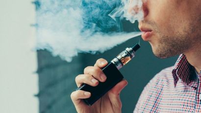 PROJETO PREVÊ PRISÃO E MULTA PARA VENDA DE CIGARRO ELETRÔNICO A MENOR DE 18 ANOS