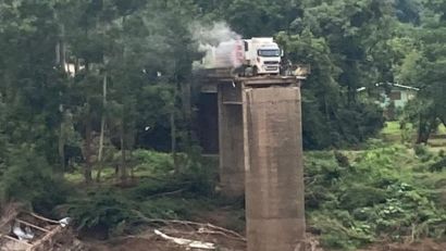 MOTORISTA LEVA UM "SUSTO" APÓS QUASE DESPENCAR DE PONTE