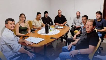 PREFEITURA DE AMARAL FERRADOR HOMOLOGA EMPRESAS VENCEDORAS E AVANÇA EM OBRAS DE CALÇAMENTO