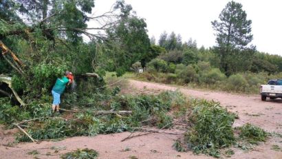 PASSADOS MAIS DE 48H DO TEMPORAL A FALTA DE ENERGIA SEGUE EM CRISTAL E REGIÃO