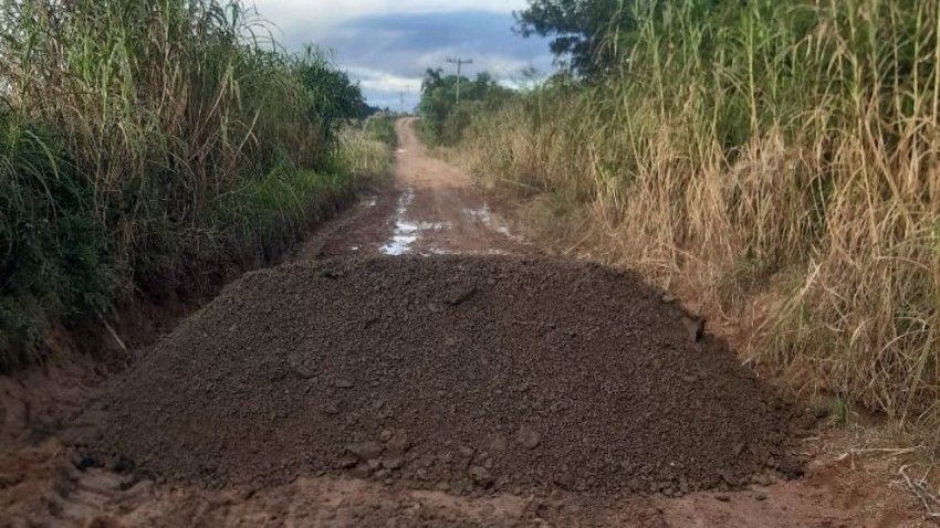 MELHORIAS NAS ESTRADAS E MANUTENÇÃO DE PONTES SÃO REALIZADAS EM CANGUÇU 
