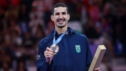 NETINHO CONQUISTA O BRONZE NO TAEKWONDO EM PARIS
