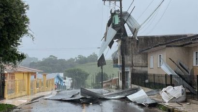 SOBE PARA 51 NÚMERO DE CIDADES COM DANOS PELO TEMPORAL, SEGUNDO A DEFESA CIVIL DO RS