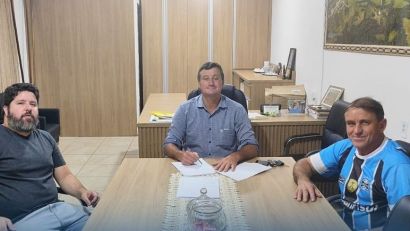 AMARAL FERRADOR ADQUIRE CAMINHÃO PARA COLETA DE LIXO