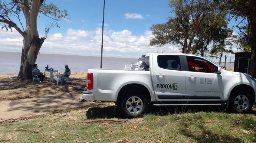 PROCON REALIZA ATENDIEMNTO AO CONSUMIDOR EM ARAMBARÉ