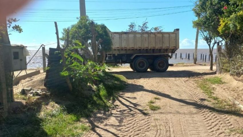PREFEITURA INTENSIFICA LIMPEZA DE RUAS NOS BAIRROS CIBISLÂNDIA E CARAMURÚ EM ARAMBARÉ