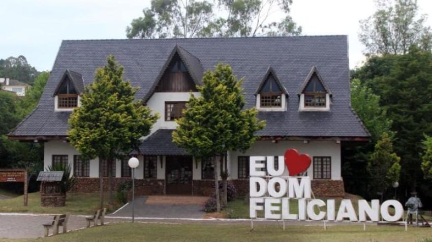 PREFEITURA DE DOM FELICIANO REALIZA AUDIÊNCIA PÚBLICA PARA AVALIAÇÃO DAS METAS FISCAIS