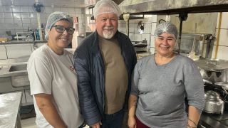 DIA DA COZINHEIRA (O): COZINHAR COM AMOR É O MELHOR TEMPERO